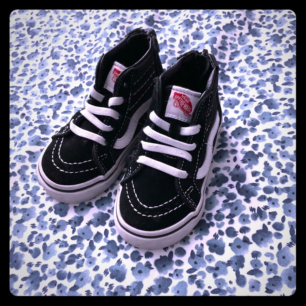 Toddler size 5 Vans Sk8 Hi Zip Shoe